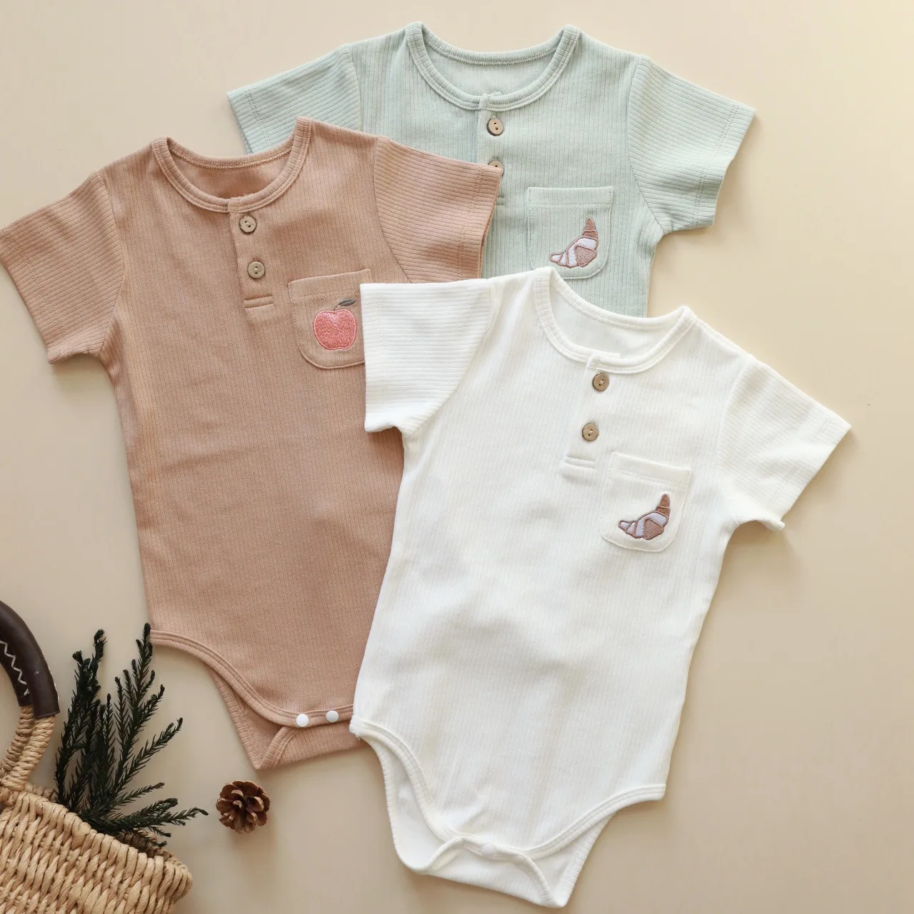 

Jenny&Dave Baby fart jacket summer men and women baby triangle jumpsuit newborn cotton crawling suit short sleeved jumpsuit for