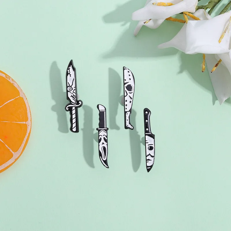 Punk Horror Knife Demon Killer Spille Smaltate Black Friday Killer Killer Demon Death Spilla Film Lover Badge Jewelry Wholesale