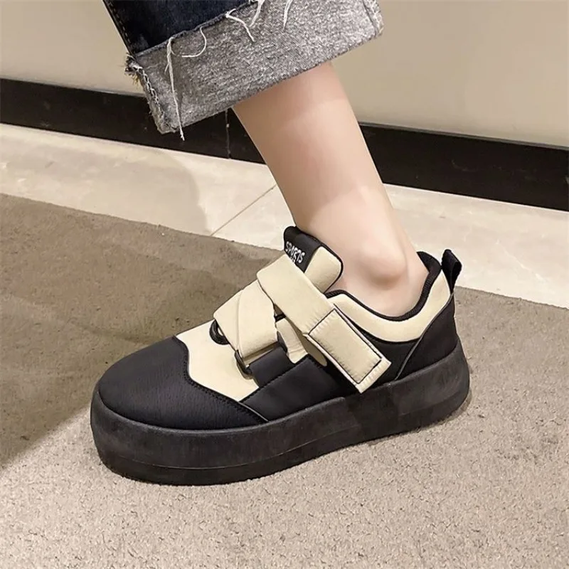 Off White Calzature Da Donna Scarpe Da Donna Nere Piatte Spedizione Gratuita E Prezzo Basso Offerta Economica Estate 2023 Vulcanizzate Per Le Tendenze