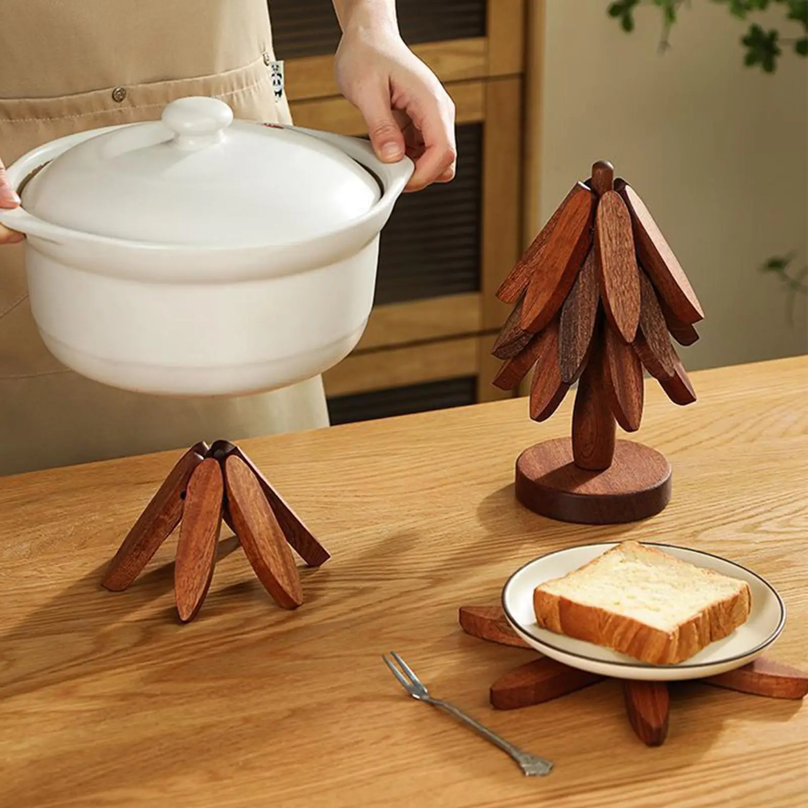 Wooden Non-Slip Cup Coaster Set Creative Christmas Tree Shaped Trivet Insulation Coaster 4pcs Foldable Kitchen Placemat