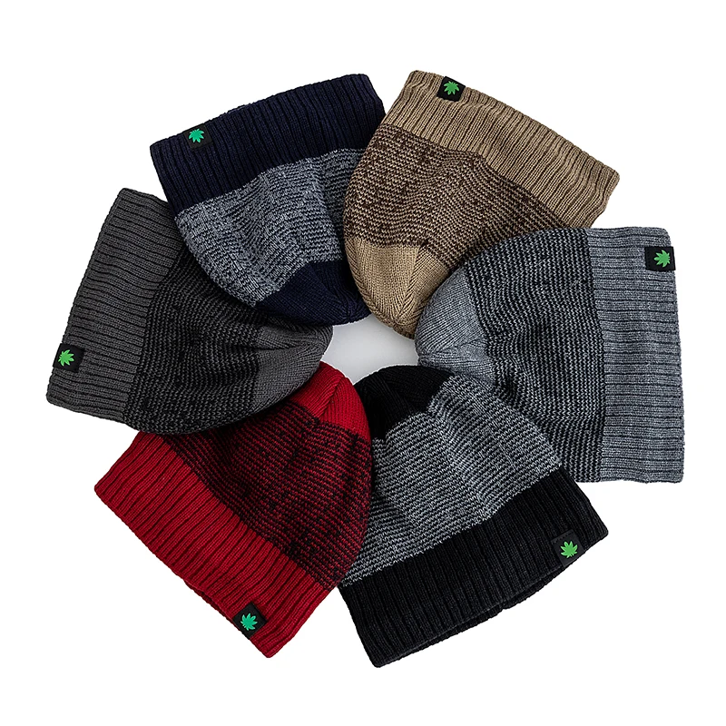 New Style Unisex Leaf Labal Winter Hats Fashion Knitted Hats For Men Women Beanie Cap Outdoor Plush Fur Lined Warm Sports Hats