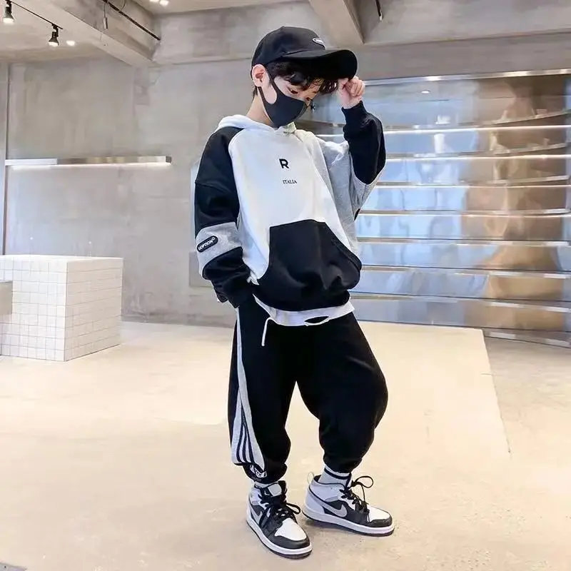 

Boys' Autumn and winter suits 2022 new medium and large children's Hoodies sweatshirts + pants two-piece student and sportswear
