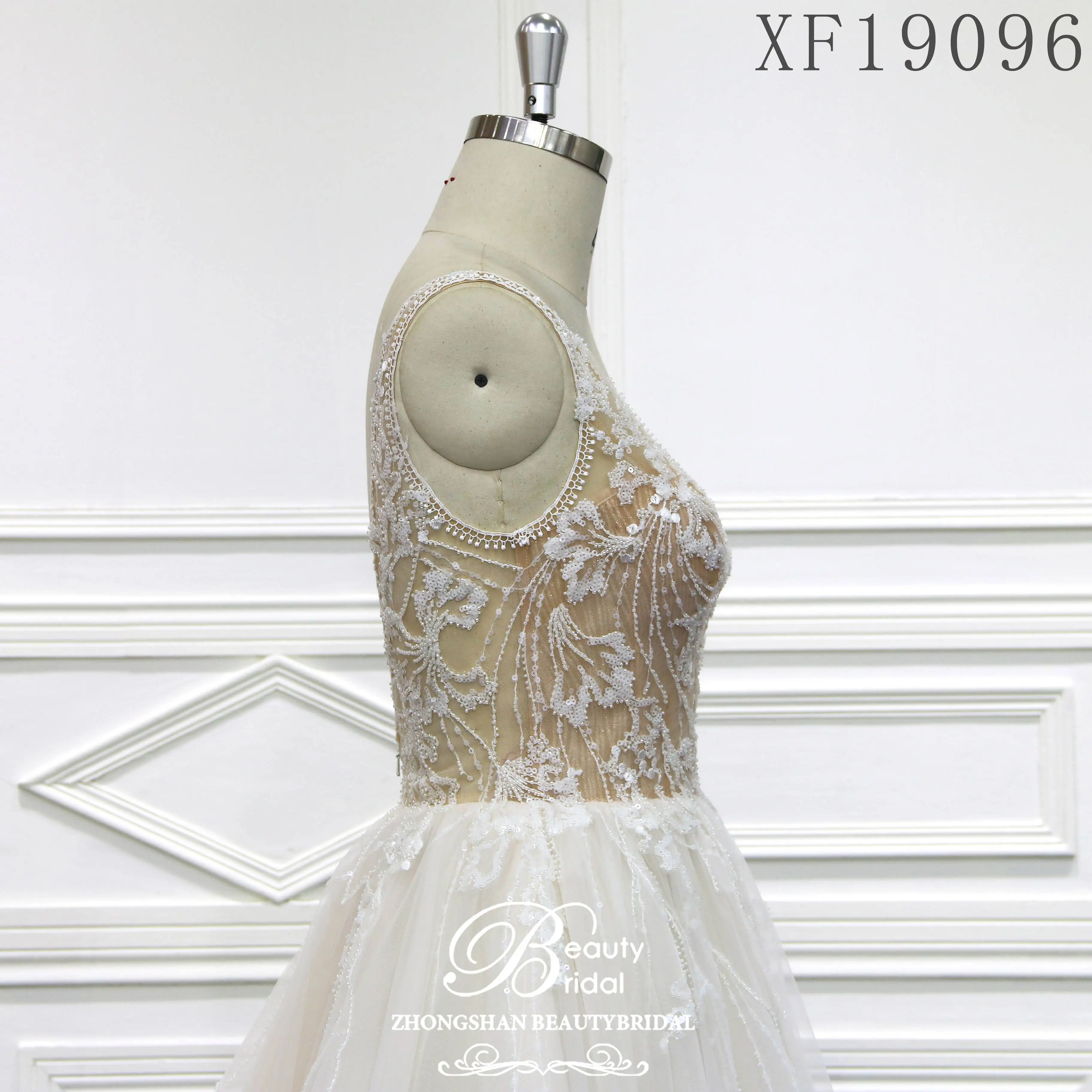 Рисунок 4 - Женское свадебное платье с юбкой-годе