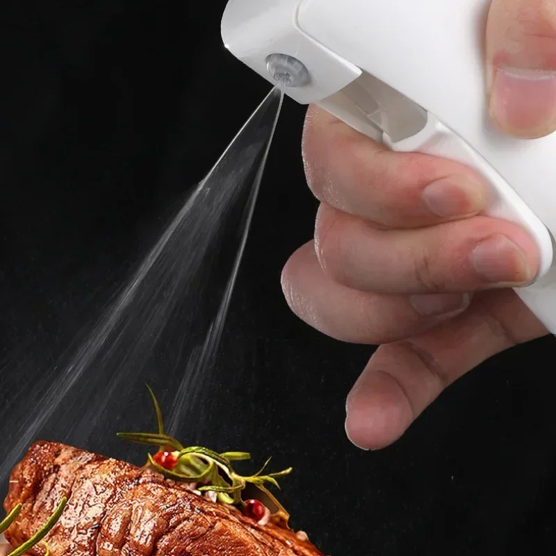 Press-Type Kitchen Oil and Sauce Sprayer - 200/300/500ML