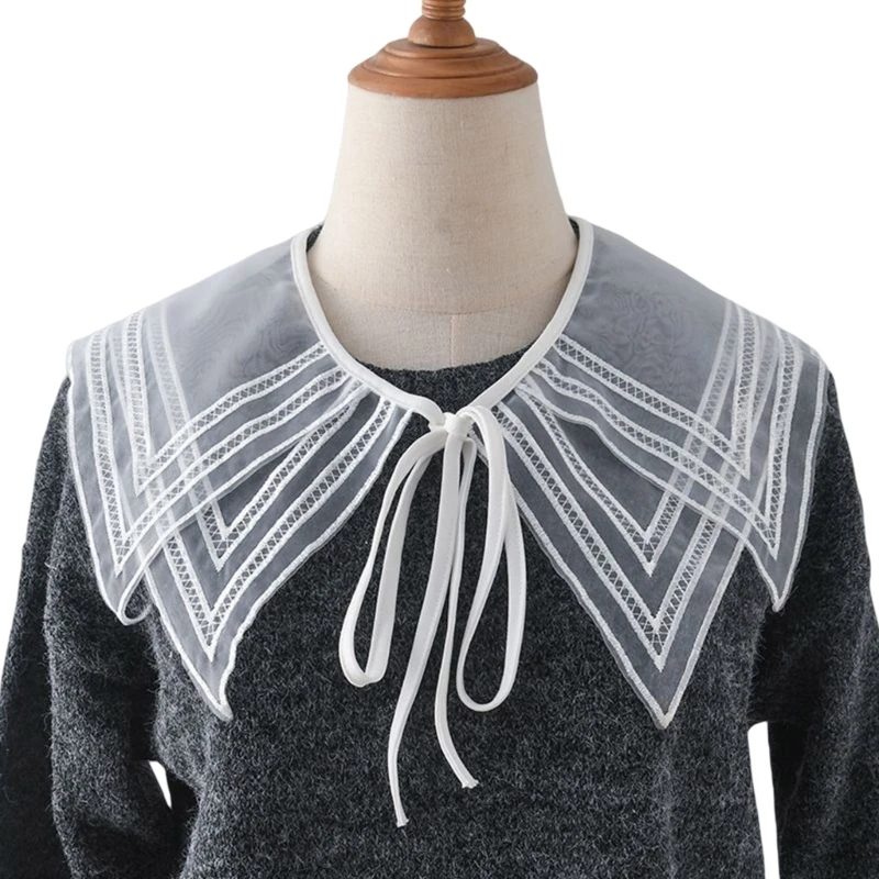 

Bowknot Faux Collar Women Stripe Embroidery Triangular Shawl Capelet with Ribbon