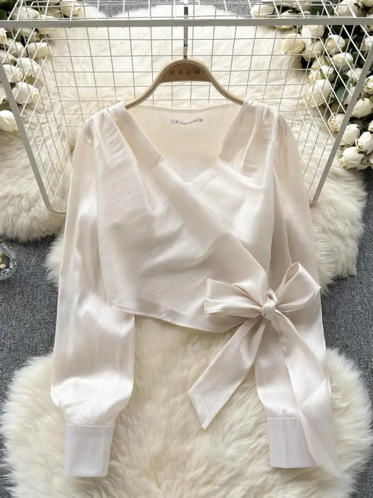 Camisa de vendaje con lazo cruzado Beige para mujer, ropa de diario francesa, Tops cortos formales con cuello en V, blusa elegante de moda, nuevo, otoño - Image 2