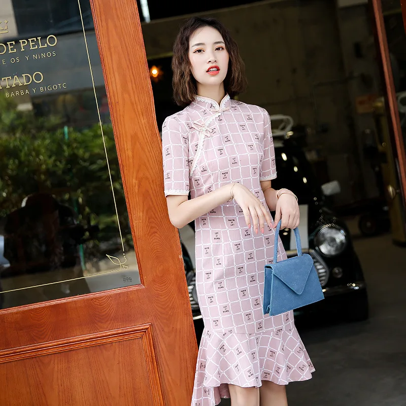 

2023 Women Pink Blue Vintage Checkered Dress Plus Size Cheongsam Fishtail Dresses Slim Qipao S To 3XL Novelty Costume