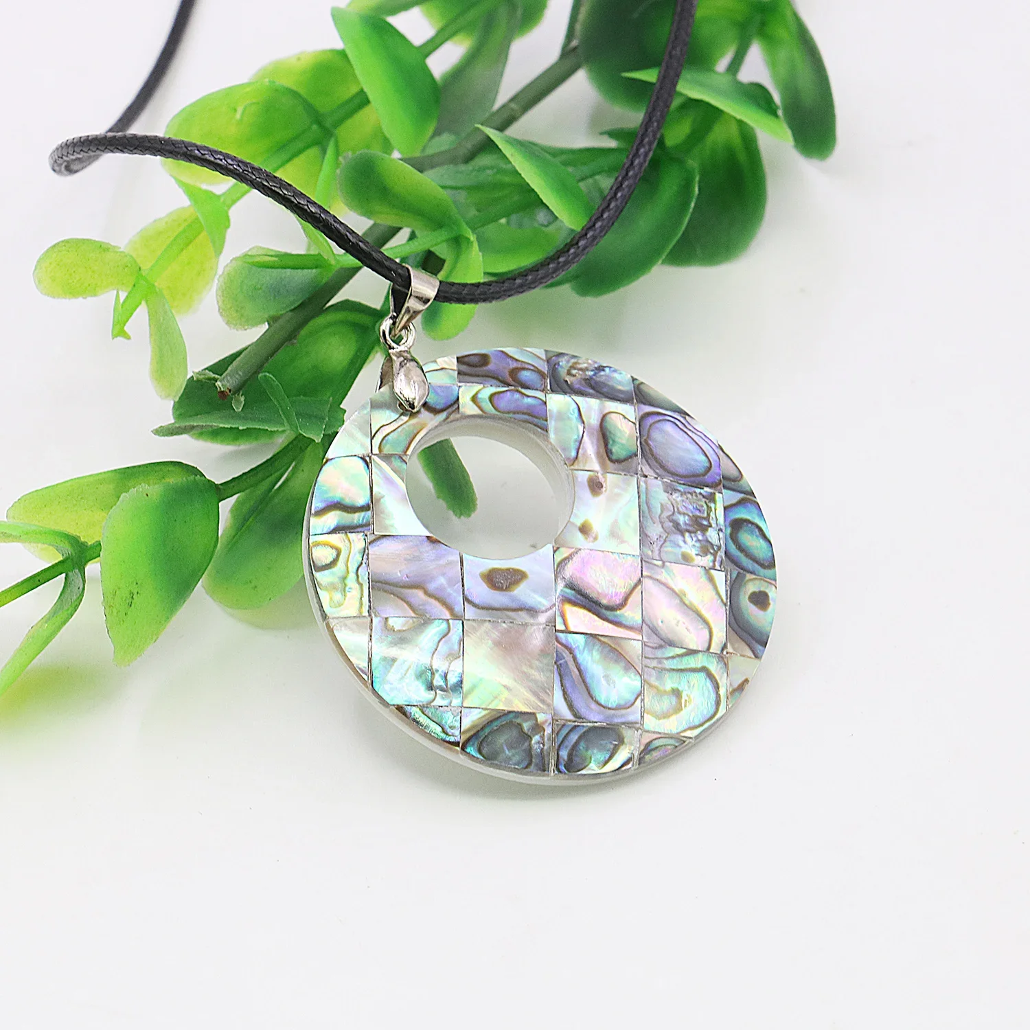 41mm Natural Multicolor Seashell,Circular Necklace Pendant,Lucky Patchwork Pattern Pendant,Unisex Gift for Men/women Jewelry