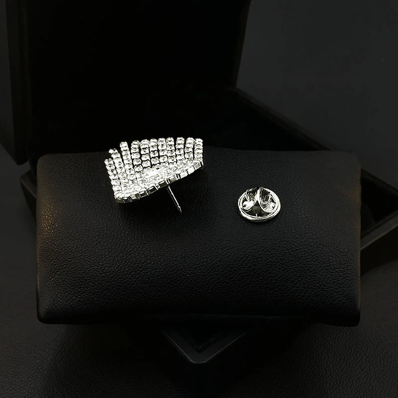 Jellyfish Design Brooch Women's Suit Accessories Fashionable Buckle All-Match Collar Pin Cheongsam Magnetic Corsage Jewelry 5659