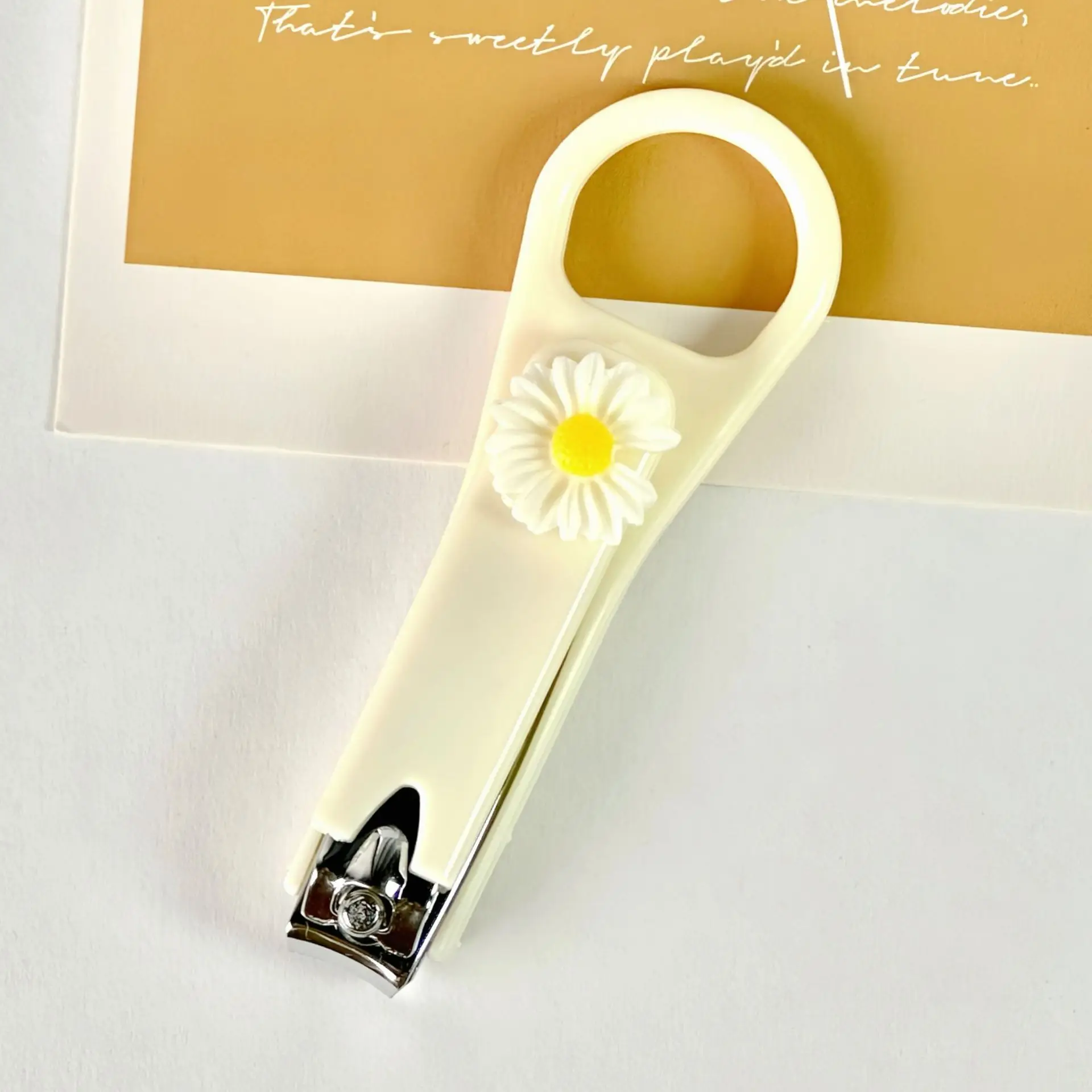 Creative cartoon nail clipper, adult splash proof nail clipper set, student portable clippers