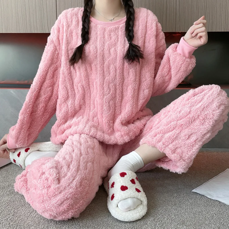 Flannel pajamas women's autumn and winter fried dough twist velvet round neck pullover coral velvet pajamas suit evening dress
