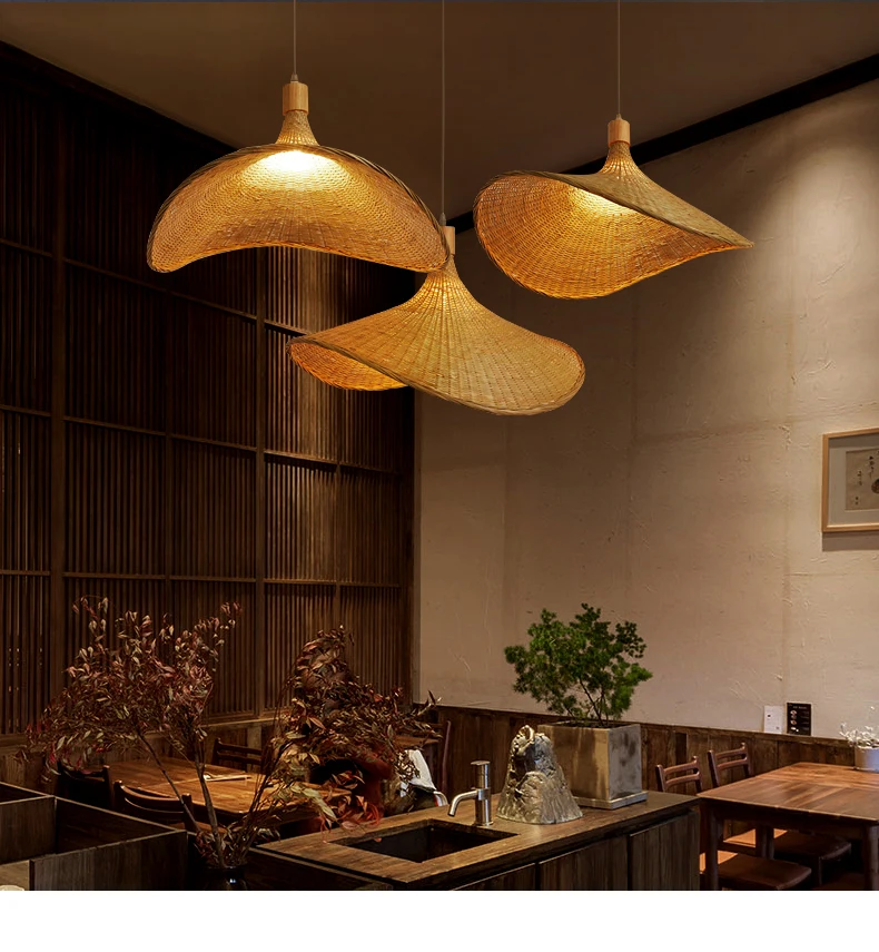 Classic Straw Hat Handmade Bamboo Pendant Lamp - Retro