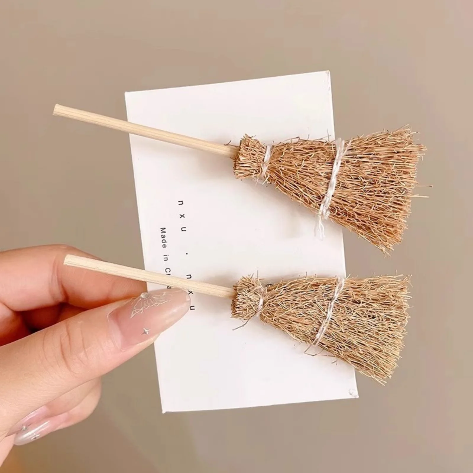 1PC Korean - Style Mini Broom Hair Clip, Cute Handmade Straw Hairpin, Unique Hair Accessory For Women Girls