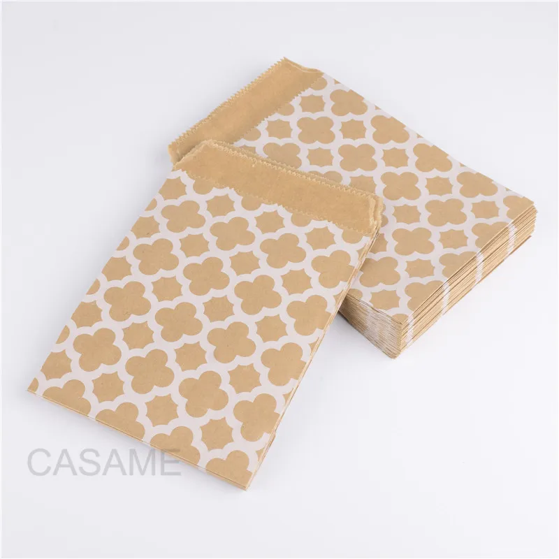 50 bolsas de papel Kraft de agradecimiento en rojo, azul y verde, bonitas bolsas de regalo de feliz cumpleaños, bolsas de recuerdo de fiesta retro, suministros para galletas y dulces