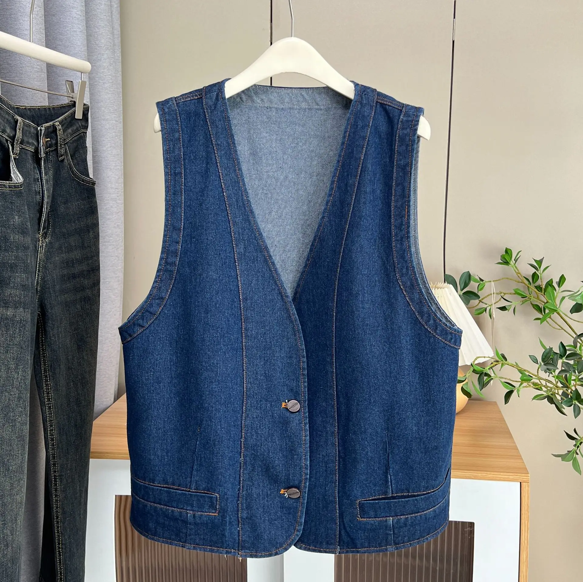 Fashion Plus Size Women's Denim Vest New Autumn Elegant Casual V-Neck Sleeveless Waistcoat 2526
