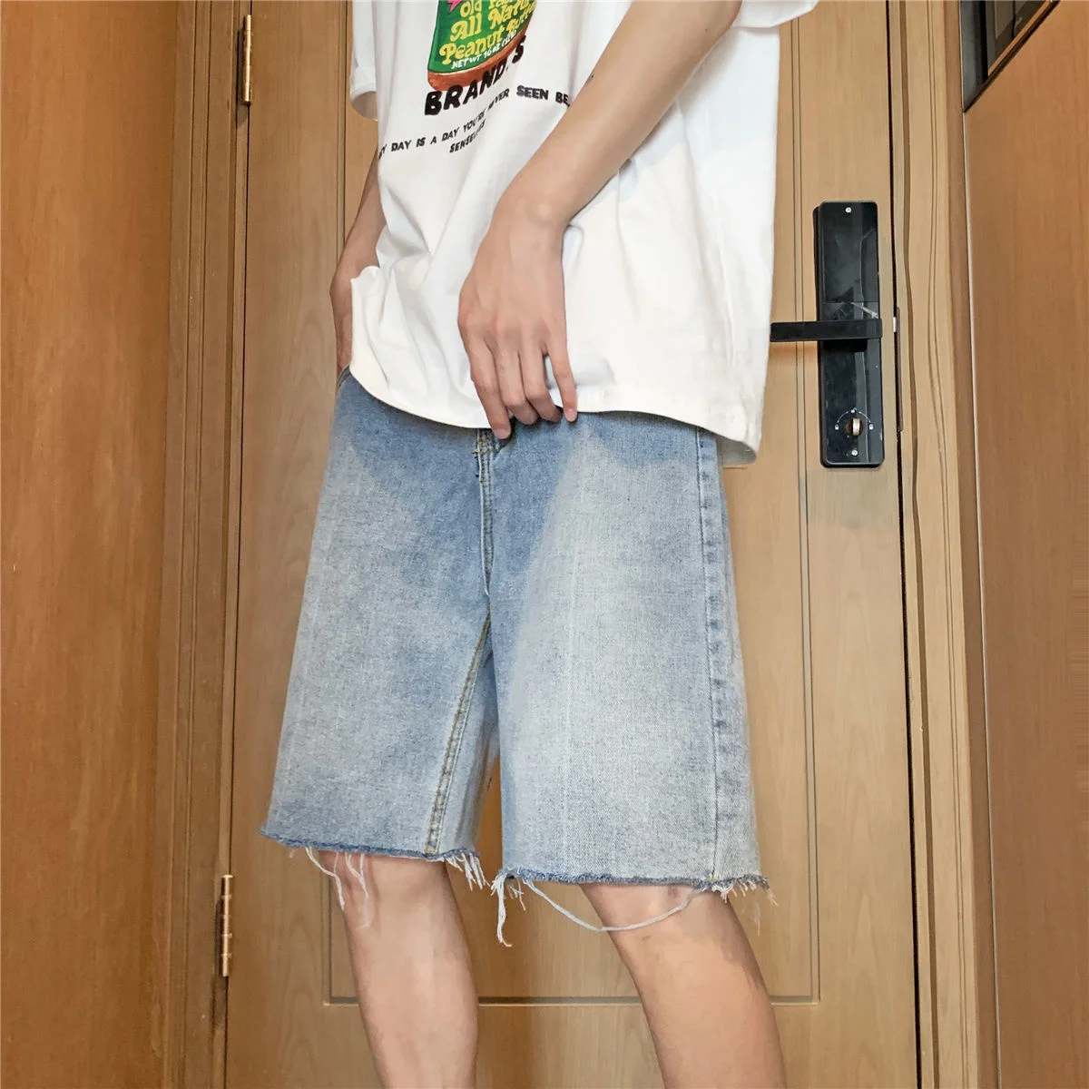 

Frayed Denim Shorts For Mens Summer Thin Trendy Street Pants All-match Five Points Loose Washed Blue Straight Jeans Summer S-3XL