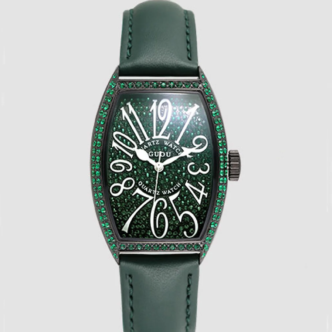 

2019 Fashion TOP Brand Women Luxury Lady Full Rhinestone Quartz Clock Star Tonneau Classic Female Ladies Wrist Relogio Feminino