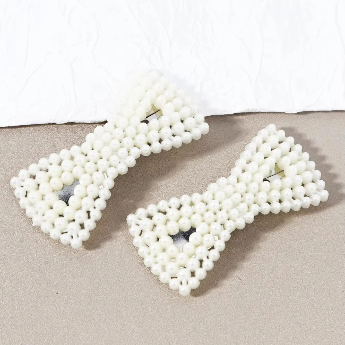 2pcs 여성용 모조 진주 헤어 클립, 귀여운 앞머리 헤어 클립, 다양한 상황에 적합한 세련된 헤어 클립