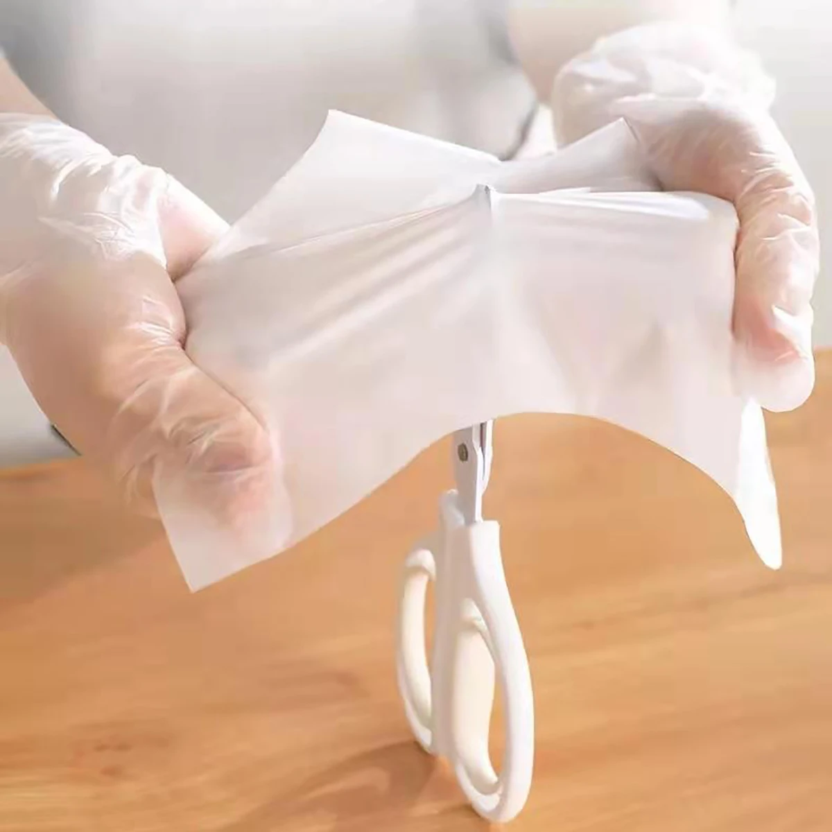 100 PCS TPE Disposable Kitchen Gloves Food Grade Protective Anti Slip And Anti Stick disposable gloves