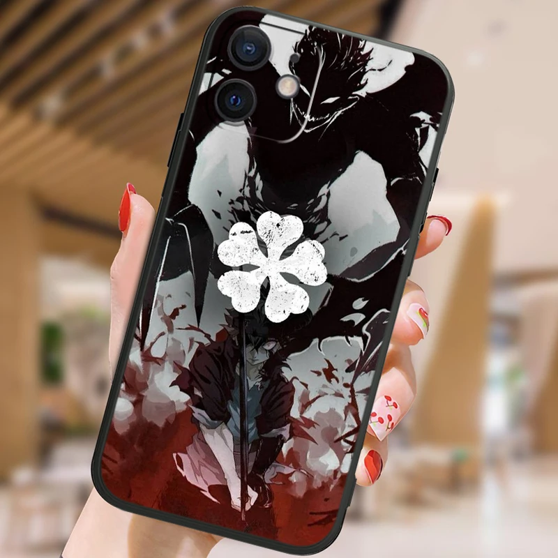 thumbnail image 1 of Funda de silicona suave con trébol negro de Anime para Apple iPhone 15, 14, 13, 12 Mini, 11, XS, XR, X, 8, 7 Pro Max Plus, 1 of 5