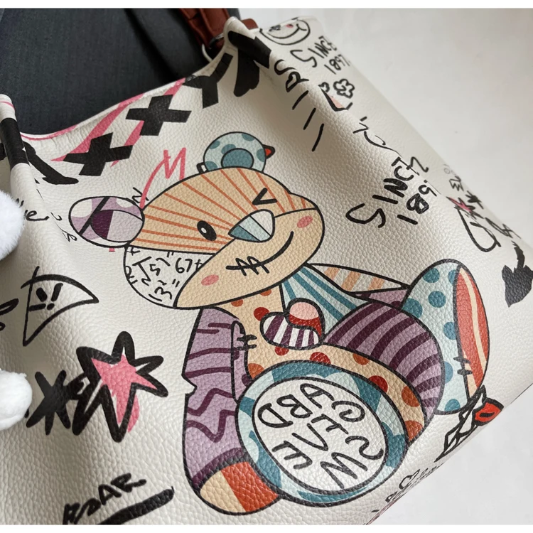 سعة كبيرة بو الجلود حقيبة الكتف للنساء ، تحمل الكر...