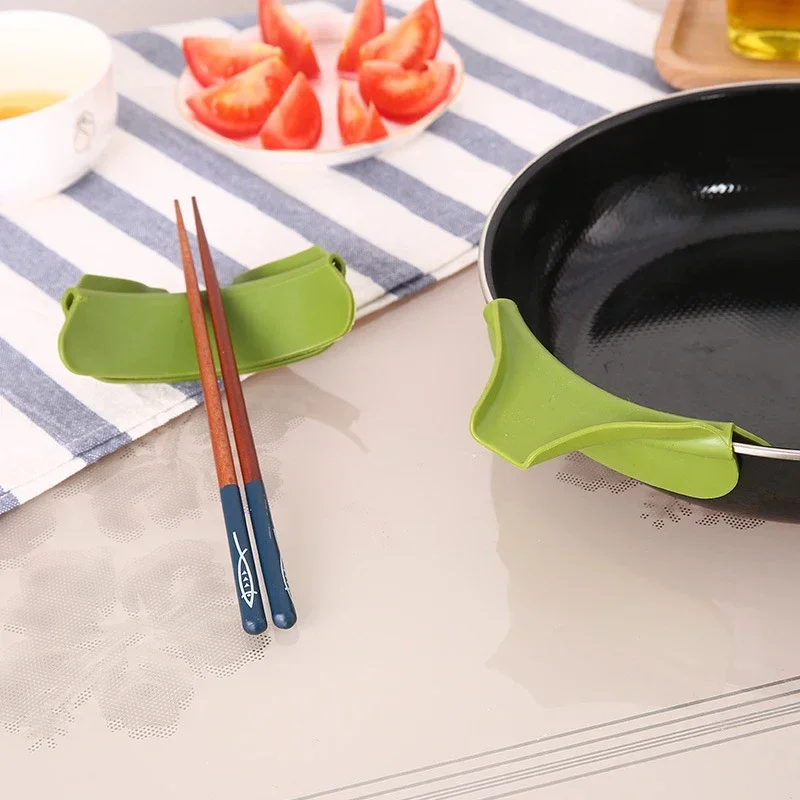 Silicone Spill-Proof Pouring Spout