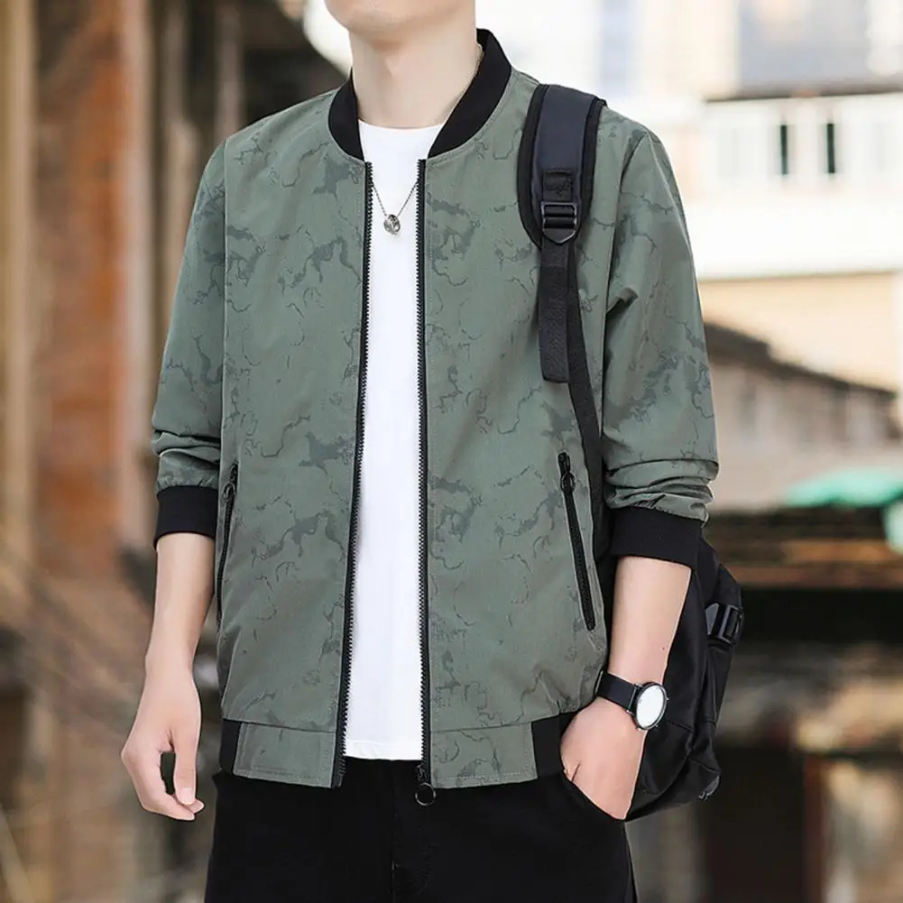 

Material: Made of polyester fiber fabric, comfortable casual jacket, fashionable jacket in autumn and winter.