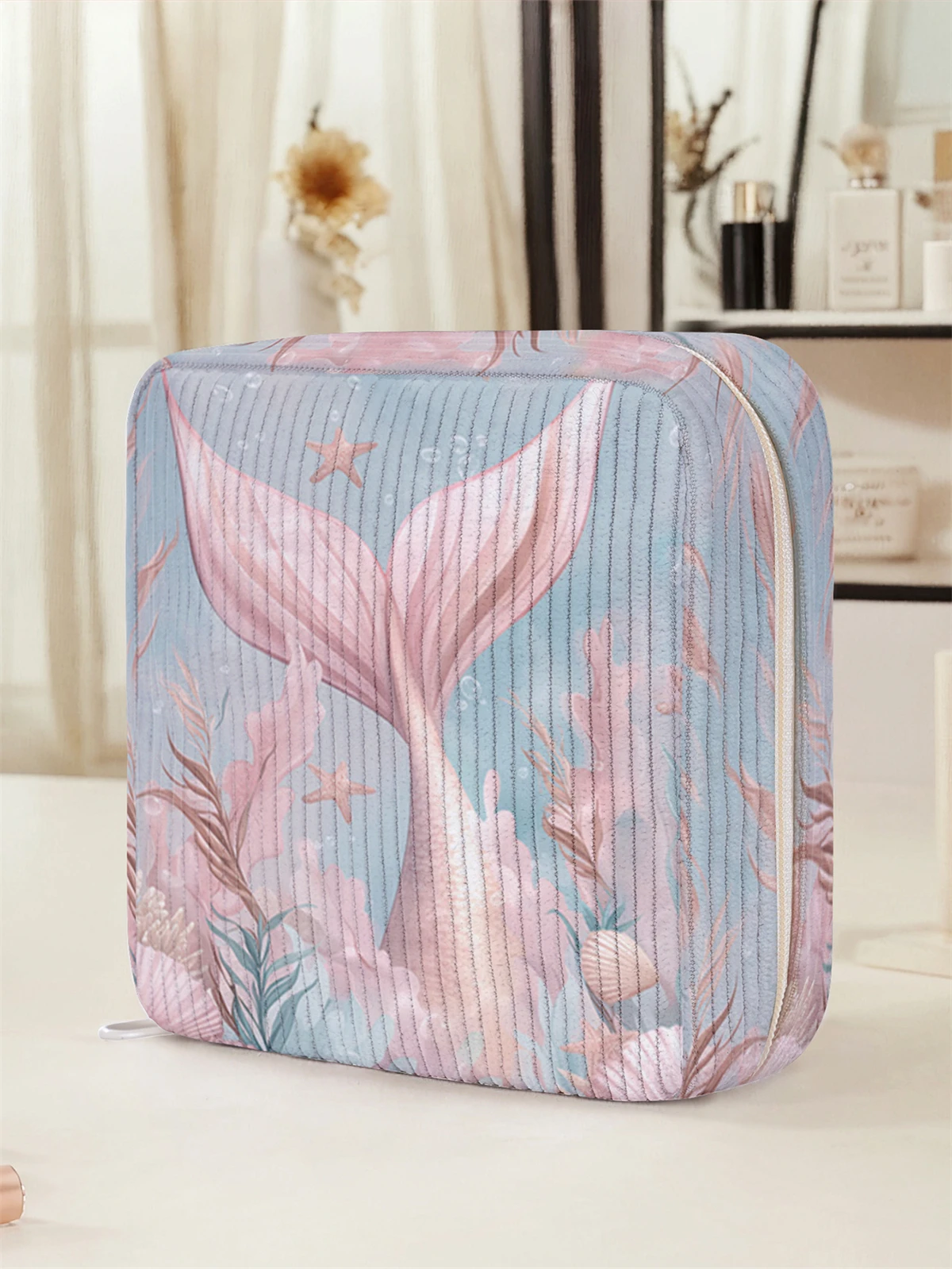 Mermaid pattern printed sanitary napkin storage bag, women's lightweight tissue bag, sanitary tissue bag