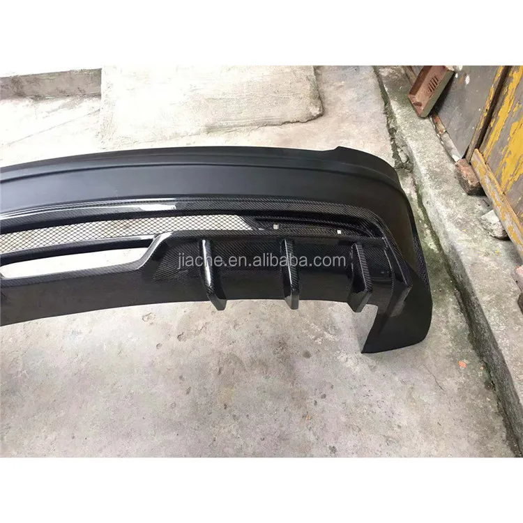 Рисунок 3 - Задний спойлер из углеродного волокна FRP