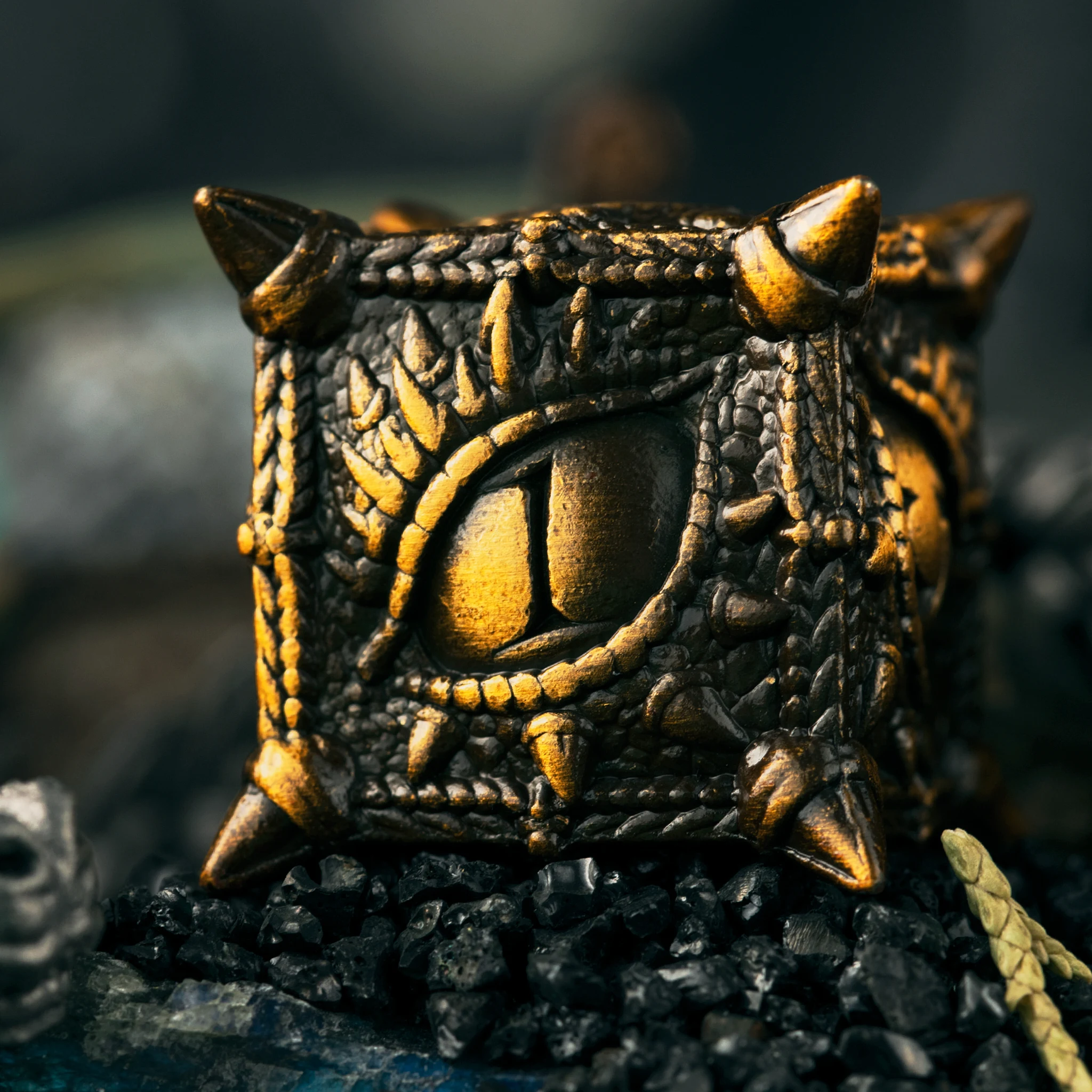 Metal DND Dice Set for Dungeon and Dragons Pathfinder Dnd Game Dice Player Edge Dices RPG Polyhedral Ancient Gold 1-7pcs game dice dice set