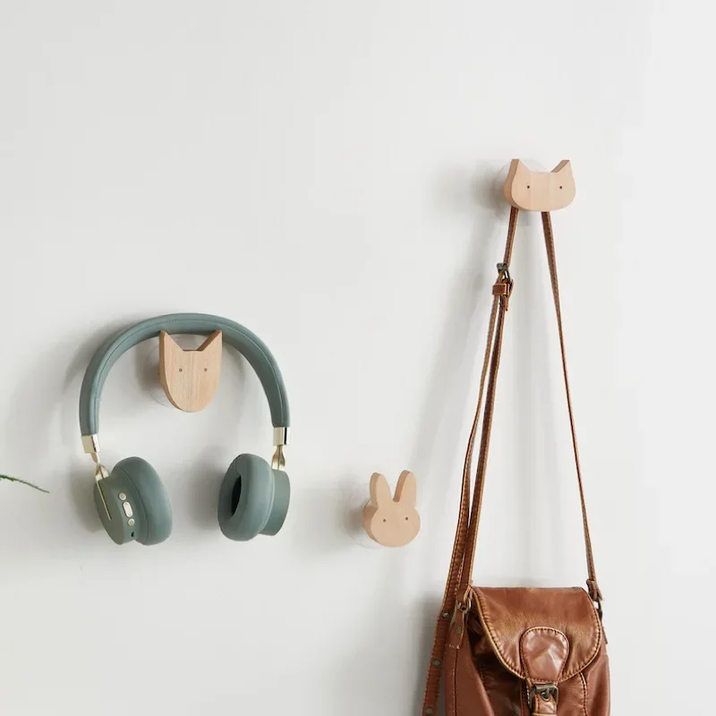 1pcs Wooden Hooks Cute Lion Elephant Giraffe Wall Keychain Coat Hook Room Decoration Solid Wood Hook Hanger Kitchen Accessories 4