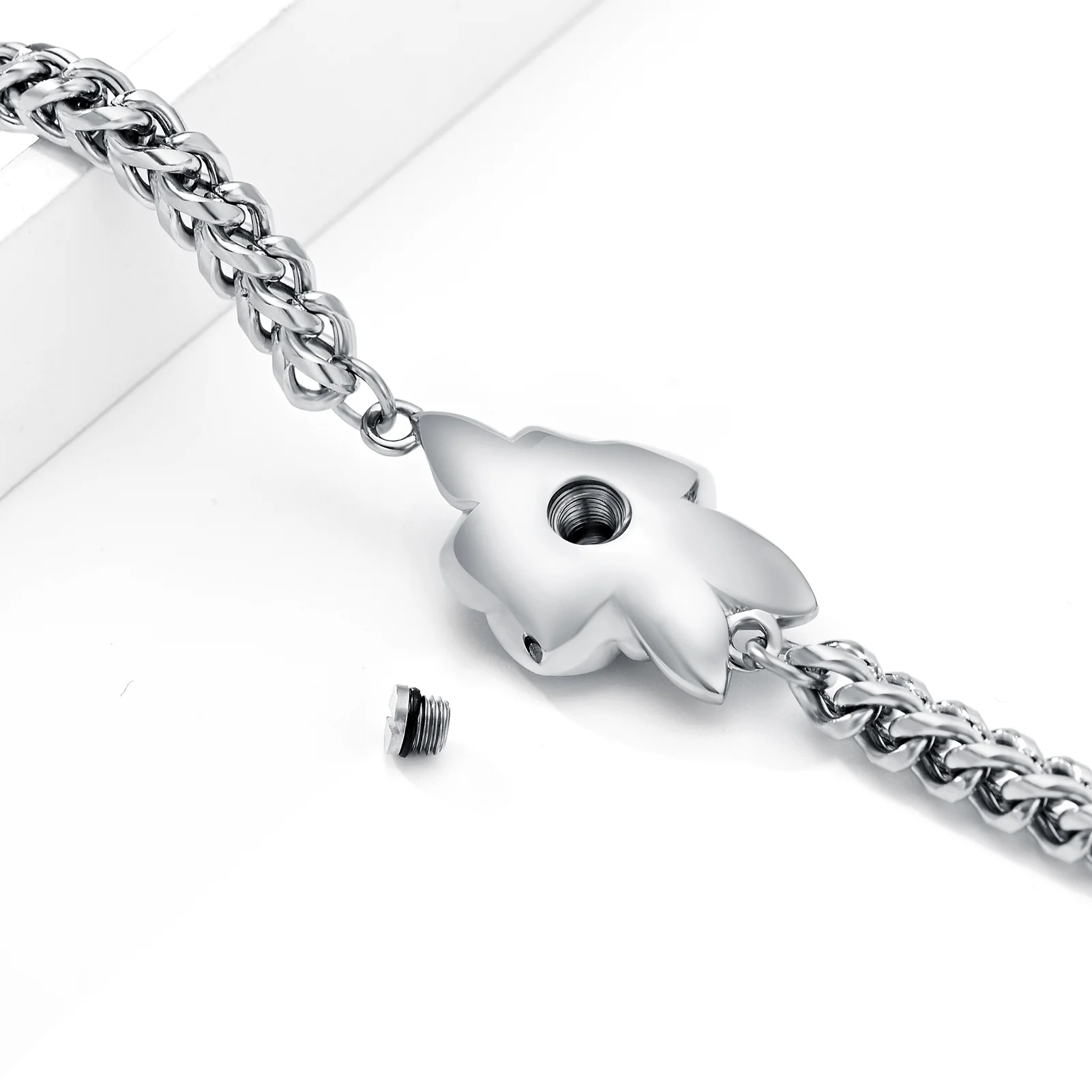 Romantic Rose Urns Bracelet For Human Ashes Adjustable Chain Cremation Urn Bangle Women Gift Jewelry Free Engraving