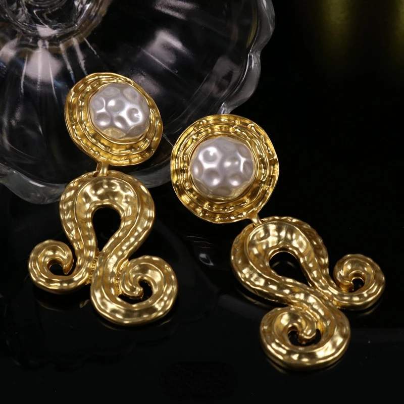 

Vintage Hammer Texture Musical Note Clip Earrings Fashion Simple Small Sweep Shoulder Pearl Stud Ear Clip High Quality Jewelry