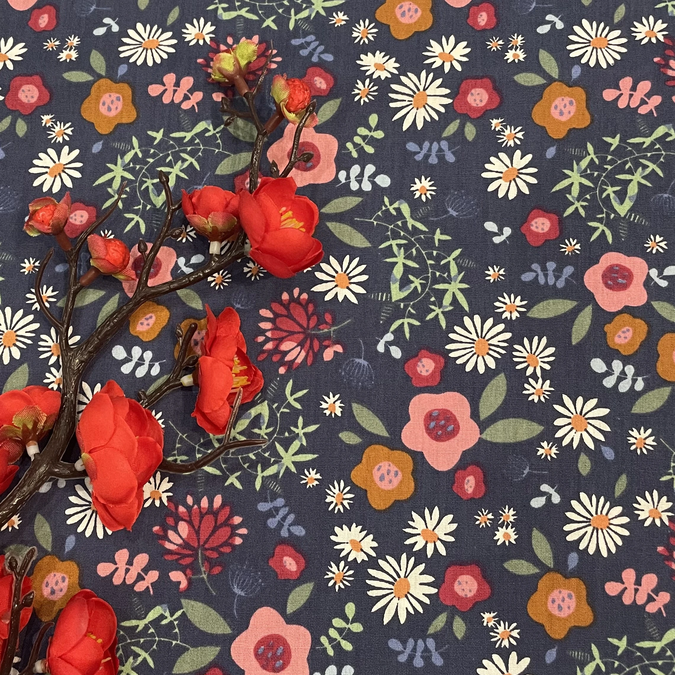 Betsy Flowers and Plants Cotton 40S Like Liberty Fabric Digital Printing For Sewing Cloth Dresses Skirt Kids Designer Poplin
