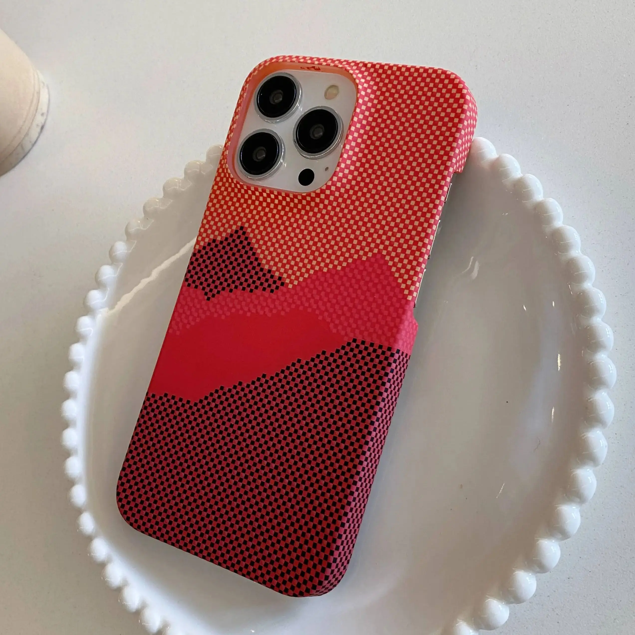 Sleek Carbon Fiber Kevlar-Style Rugged Matte Phone Case – Slim, Durable, Half-Wrapped Hard Cover