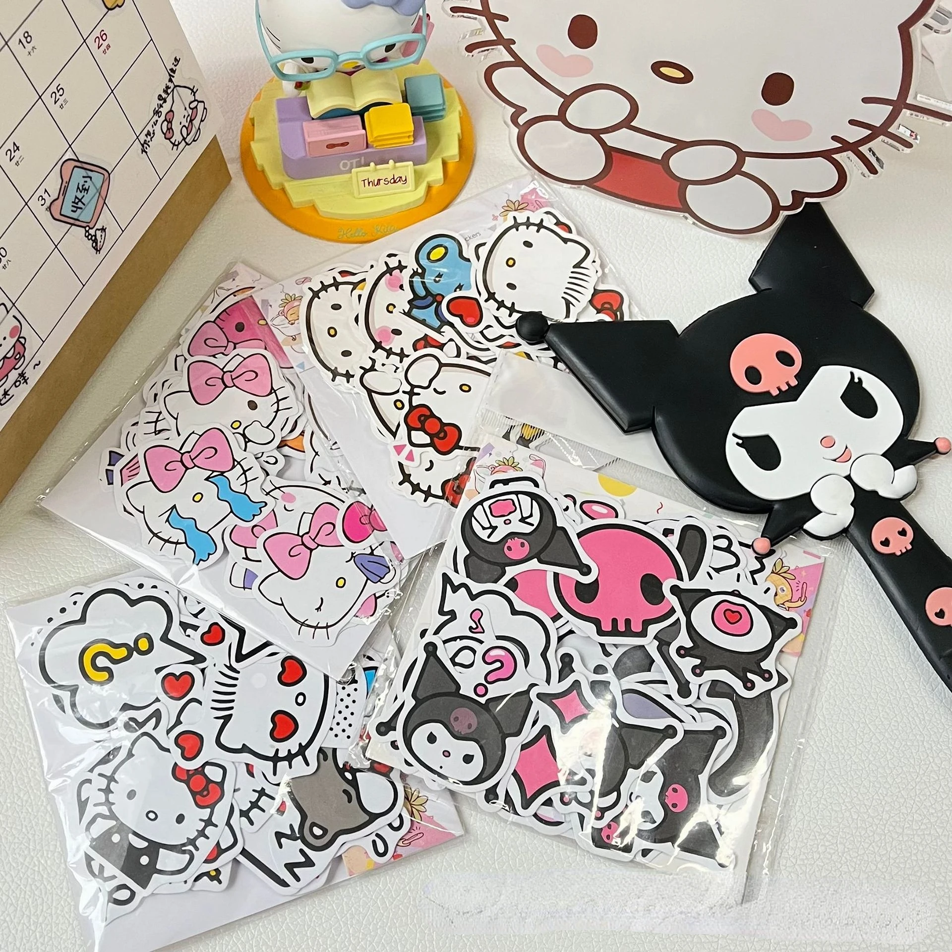Hello Kitty Stickers 40 Sheets Clow M Hello Kitty Cartoon Cute Mobile