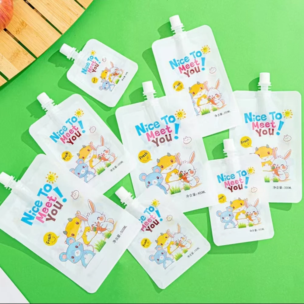 Baby Food Pouches Baby Feeder Fruit Puree Squeeze Station PP Food Dispenser With Preservation Bag Cartoon Random 200ml food pouch fruit food feeder