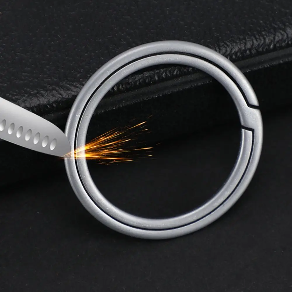 Super Lightweight Titanium Alloy Key Ring Pendant - Creative Gift