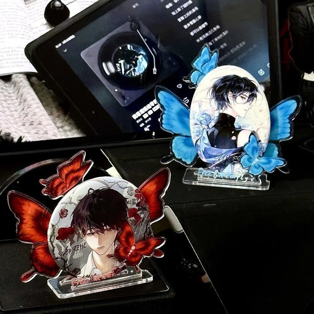 4Pcs 나비 아크릴 배지 디스플레이 스탠드 58mm 애니메이션 배지 용 투명 핀 홀더 팬들을위한 책상 장식 컬렉션 주최자