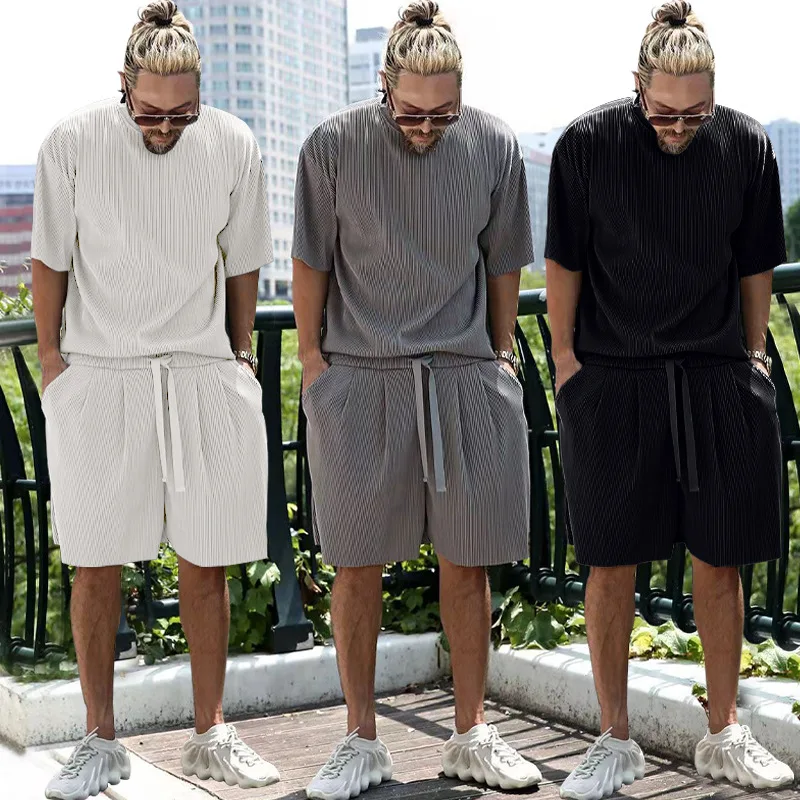 Men's Vertical Striped Shirt Personalized Loose Fitting Set Short Sleeved Shorts Solid Casual Sports Set Summer 2023 Sweatpants