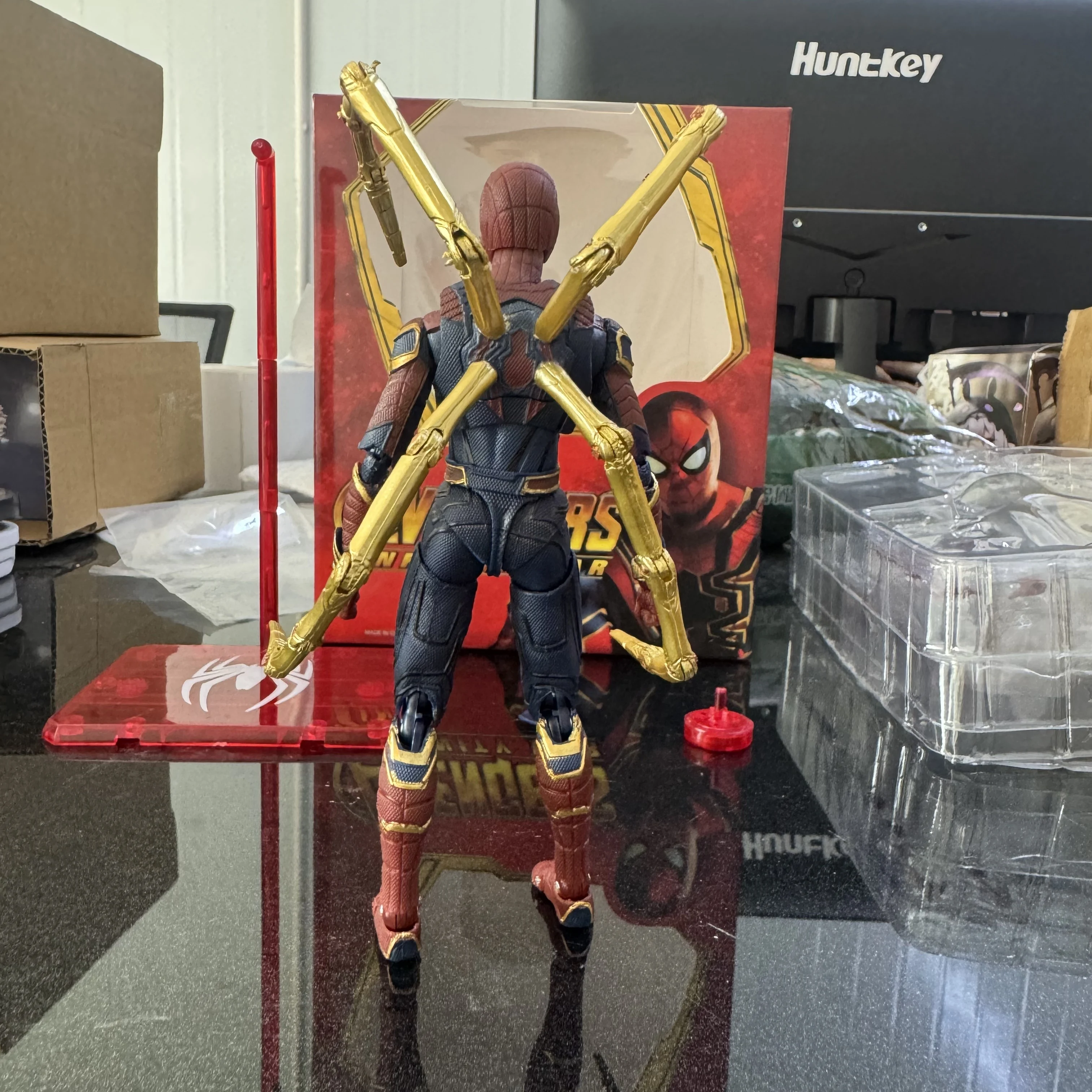 Iron Spider Armor Collectible Figurine - Stylish Table Decoration & Perfect Birthday Gift