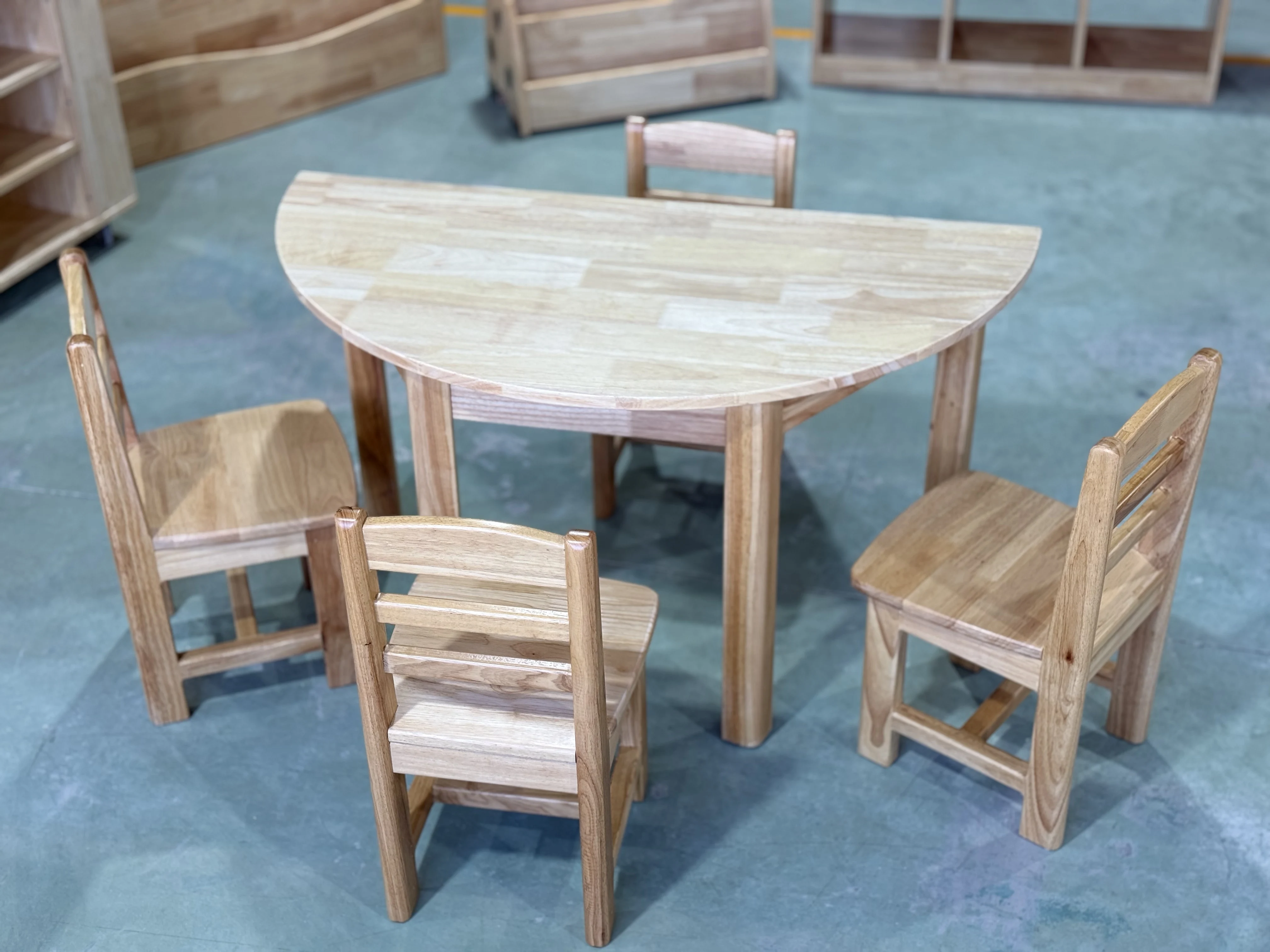 woJKod Semicircular combinable Rubber wood tables for Kid&rsquo;s,Children Study Desk,Toddler Furniture for Nursery, Kindergarten,Play