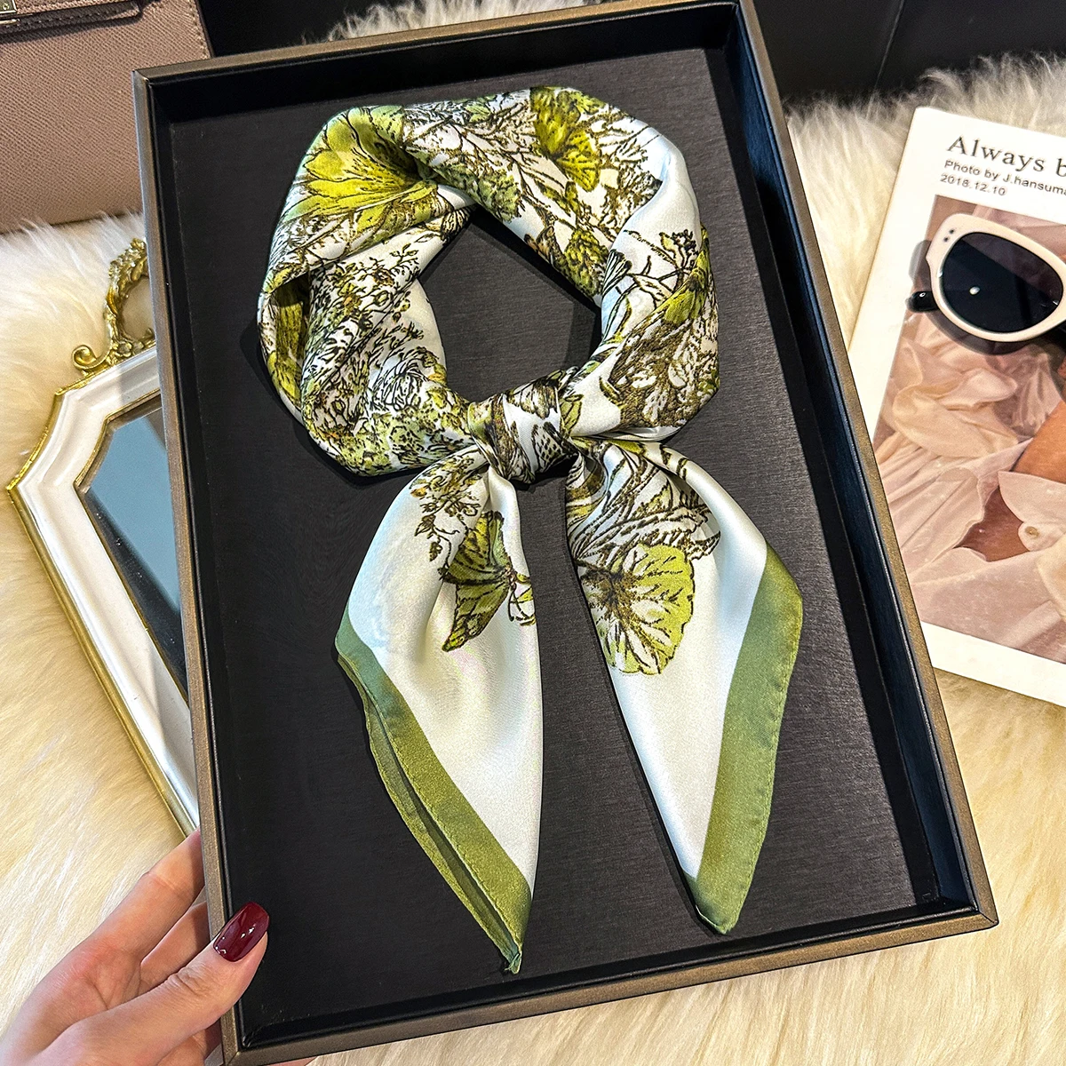 2025 New Fashion 70X70cm Women's Scarf Silk Butterfly Print Scarf Square Shawl Decorative Headband Neck Luxury Design Bandana