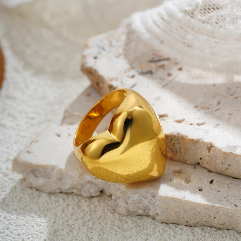 Chunky Love Heart Rings for Women Polished 18K Gold Plated Waterproof Non Tarnish Geometric Wedding Ring Vintage Jewelry Gifts