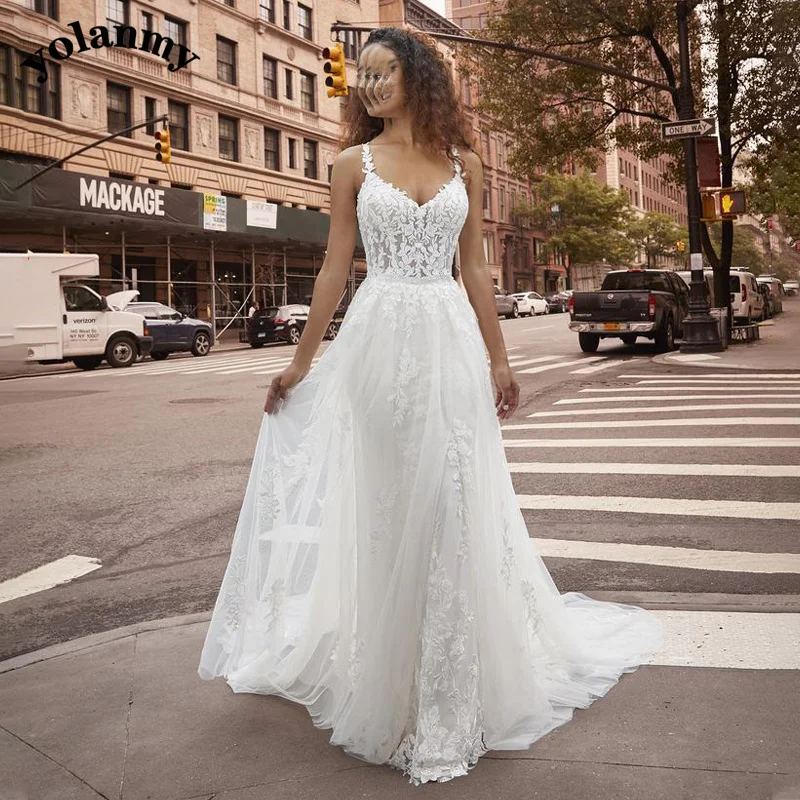 

YOLANMY Modern Bohemian Wedding Dress Spaghetti Straps Backless Illusion Appliques Watteau Train Robe De Mariée Engagement