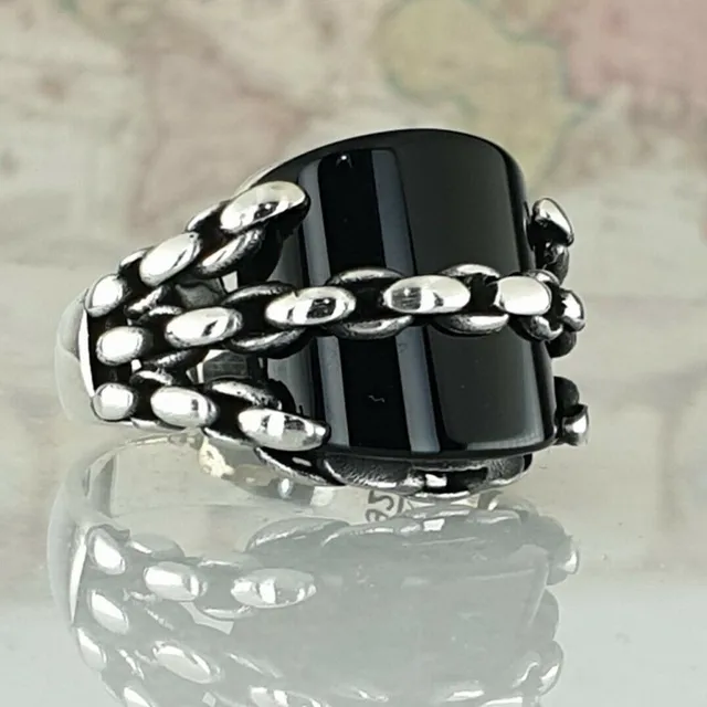 Punkboy Retro Style Men's Ring Craved Pattern Black Egg-shaped Crystal Silver Color Ring for Male Party Jewelry Size 6-13 AJZ3578XS