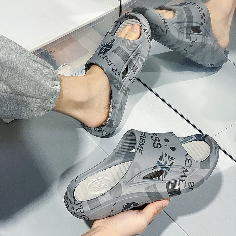 New Fashion Men Slippers Summer Beach Slides Anti-skid Thick Bottom Male Slipper Soft Unisex Sneaker Sandals Massage Shoes 36-45