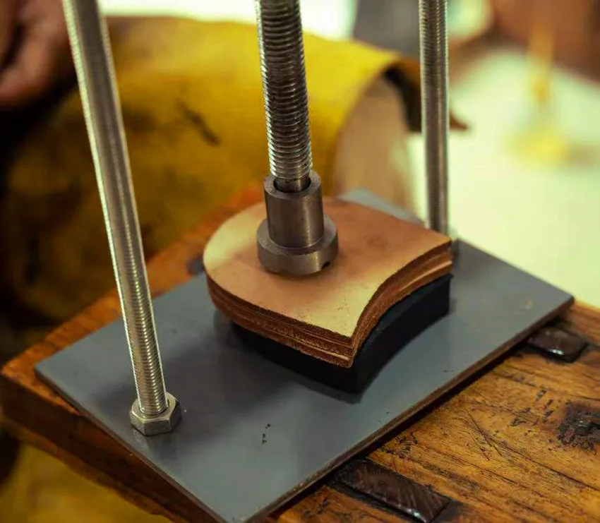 Handmade shoe tool stack heel press repair change heel tool diy shoe leather press log tool