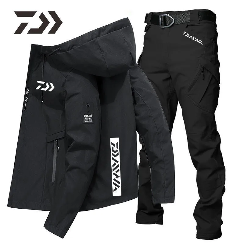 Daiwa Men's Summer Hooded Fishing Suits Waterproof Mountaineering