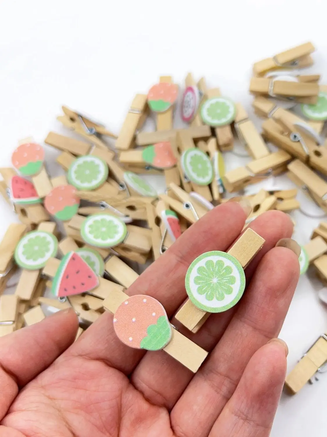 30 teile/los 35mm hängende hölzerne Clip-Clips, Frucht muster Herz Foto Pins DIY Handwerk Postkarten clips für zu Hause Hochzeits dekoration – Detail 5